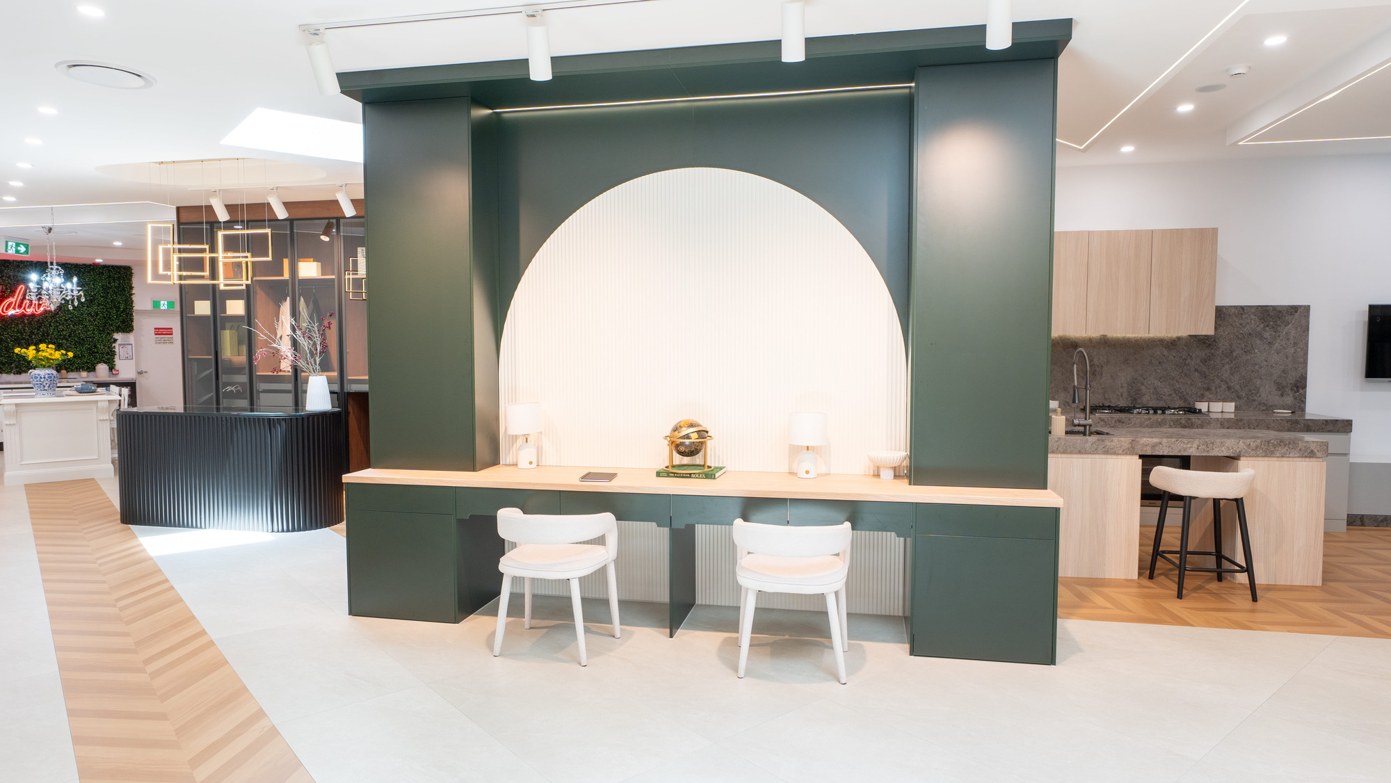 Image gallery marquee