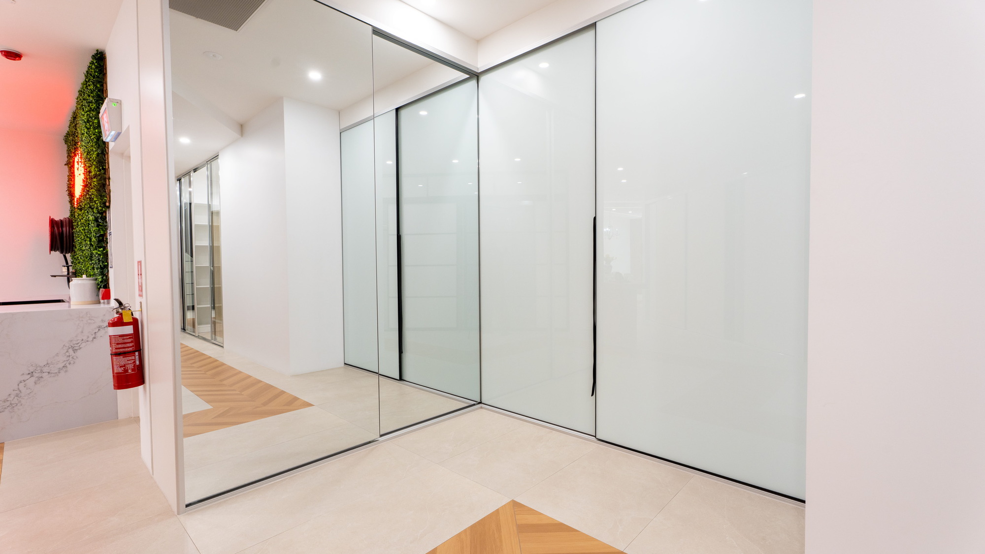 Image gallery marquee